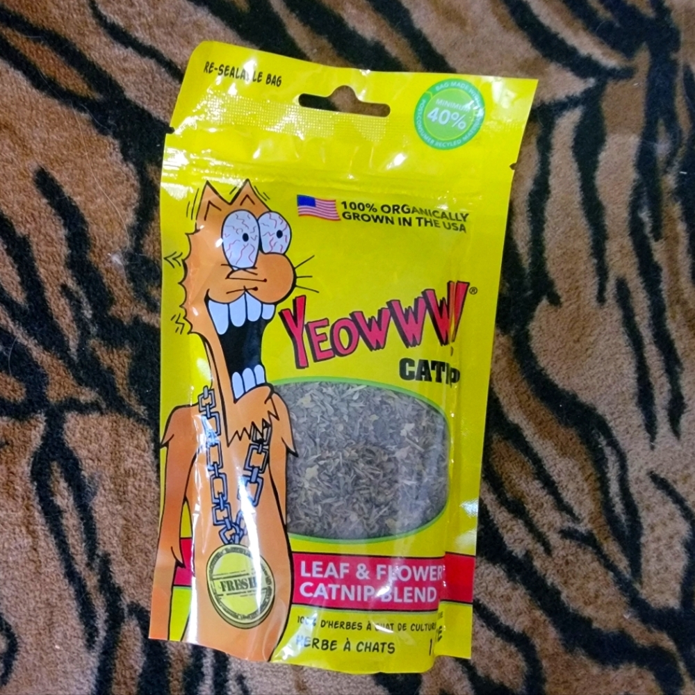 Yeowww Catnip Leaf & Flower Blend - Fresh w/ A Powerful Punch Each